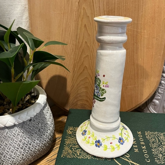 HAND-PAINTED PORTUGUESE CERAMIC CANDLE HOLDER – VINTAGE CHARM - Picture 3 of 7